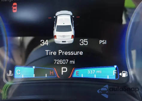 2017 Chrysler 300 300S z USA, uszkodzony, nr VIN 2C3CCABG8HH560235